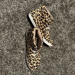 Women’s Leopard Print Monkey Feet Shoes